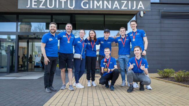 Pasaulio robotikos čempionate Kauno moksleiviai nustebino inovacija