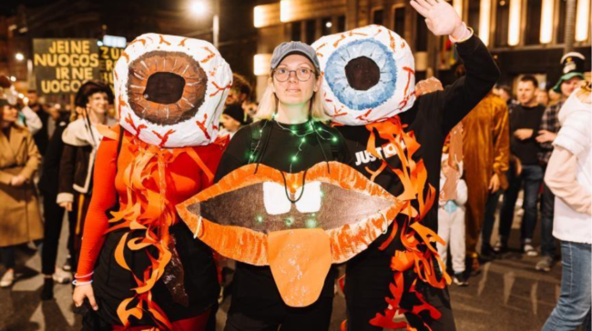 Vienintelis pasaulyje: grįžta eismą uždarantis, vidinį žvėrį išlaisvinantis FLUXUS festivalis. 