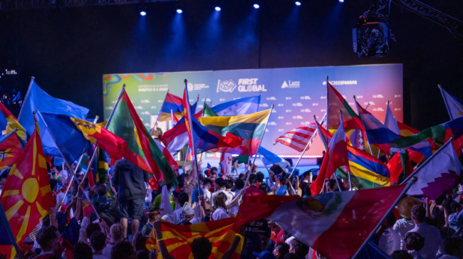 Lietuva vėl spindi pasaulio robotikos olimpiadoje – laimėtas sidabras „FIRST Global Challenge“ Panamoje