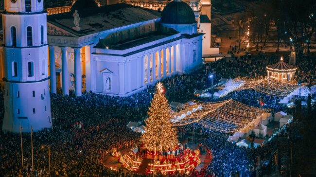 Nuo „BBC“ iki „National Geographic“: kalėdinis Vilnius nuskambėjo tarp ryškiausių šventinių krypčių Europoje