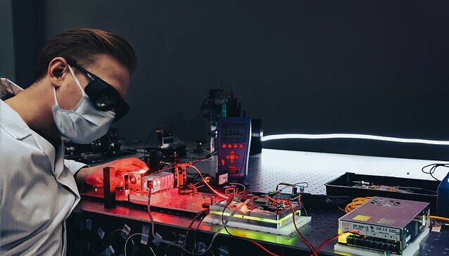 „Astrolight“sukurta pirmoji lietuviška lazerių komunikacijos technologija iškelta į kosmosą: padės užtikrinti saugų ryšį