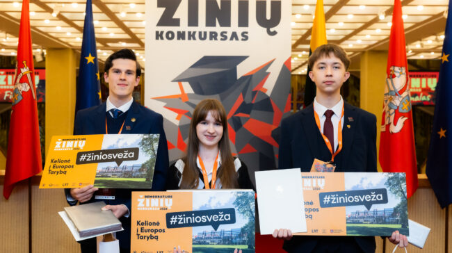 Penktąjį Demokratijos žinių konkursą laimėjo gimnazistė iš Šilutės r. Žemaičių Naumiesčio gimnazijos