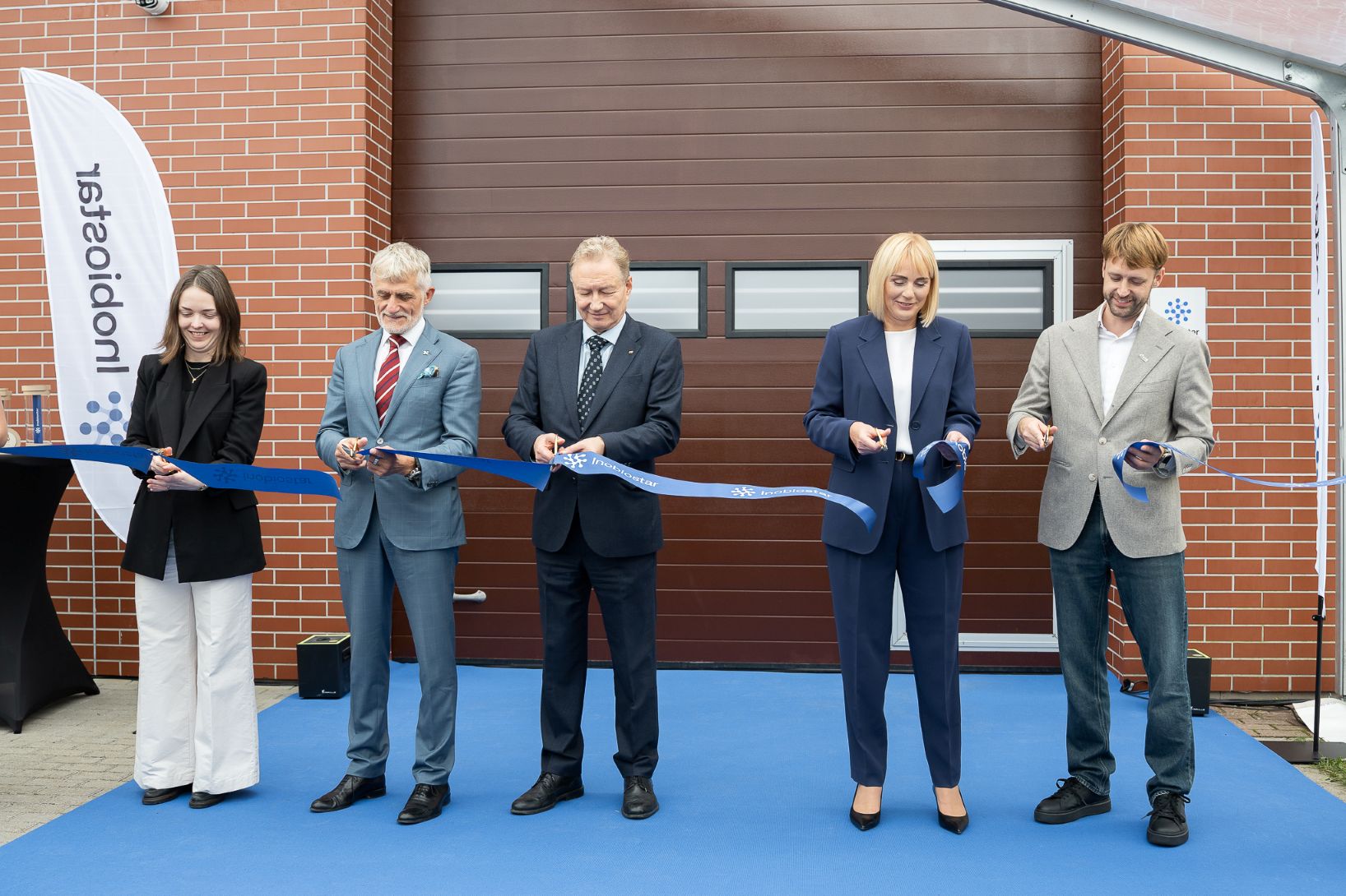 Klaipėdoje pradėta gaminti naujos kartos naftos teršalų valymo priemonė